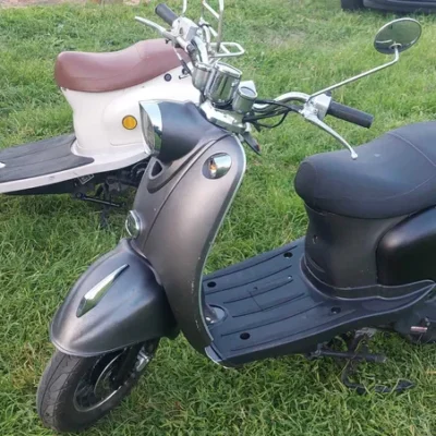 Skuter retro grafitowy mat