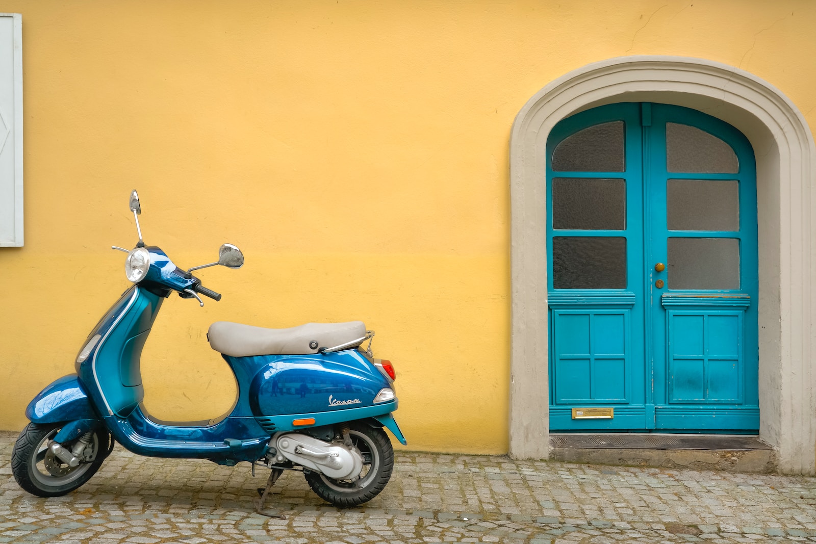 skuter vespa Turing